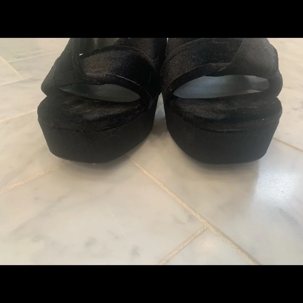 𝅺DESIGN LAB Black Velvet platform shoes stacked heel size 7